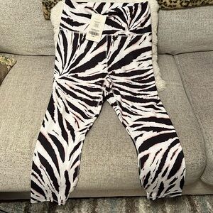 NWT Fabletics Pureluxe leggings, size X-Large